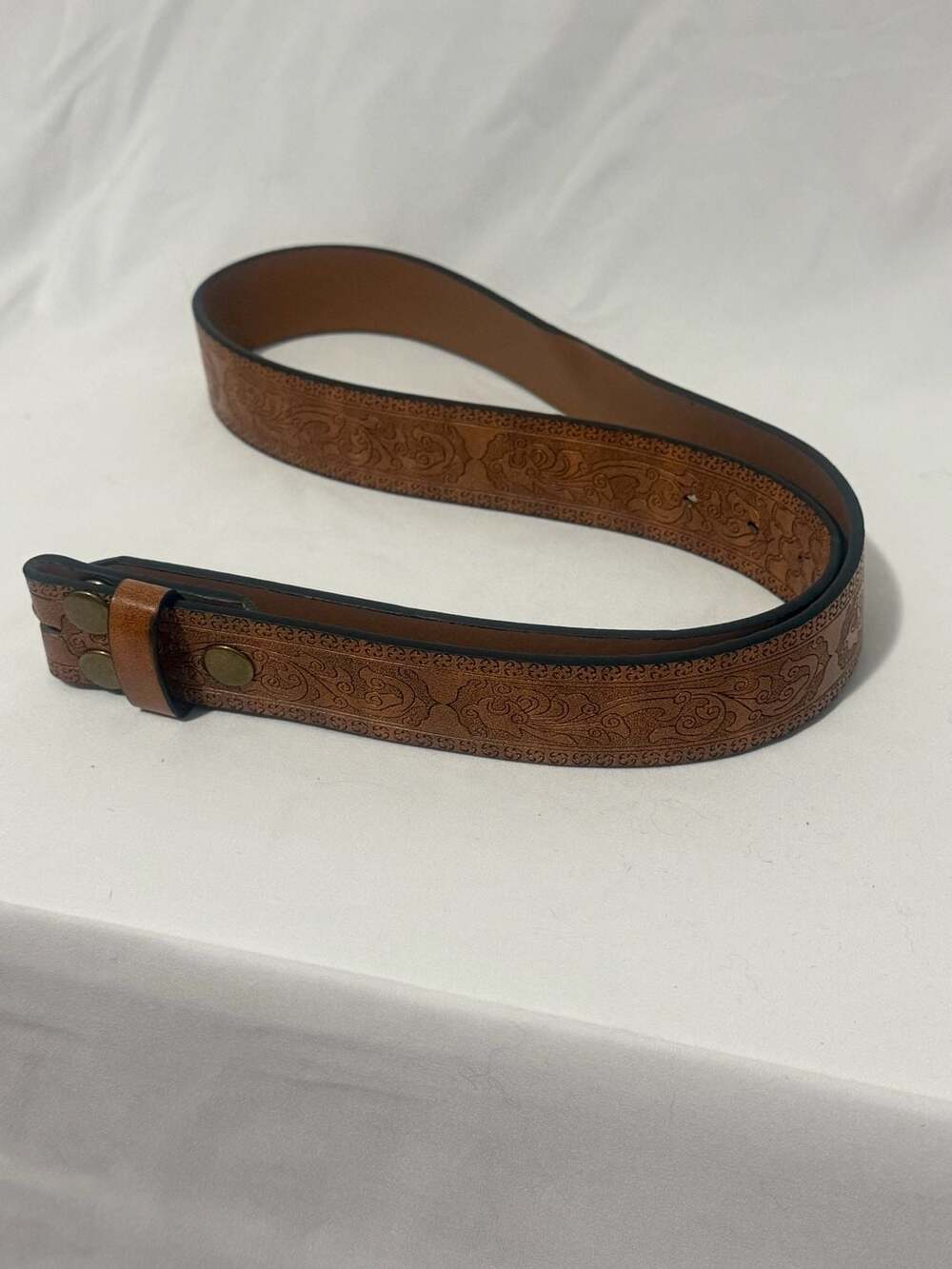 LM Products Western Tooled Leather Guitar Strap Brown